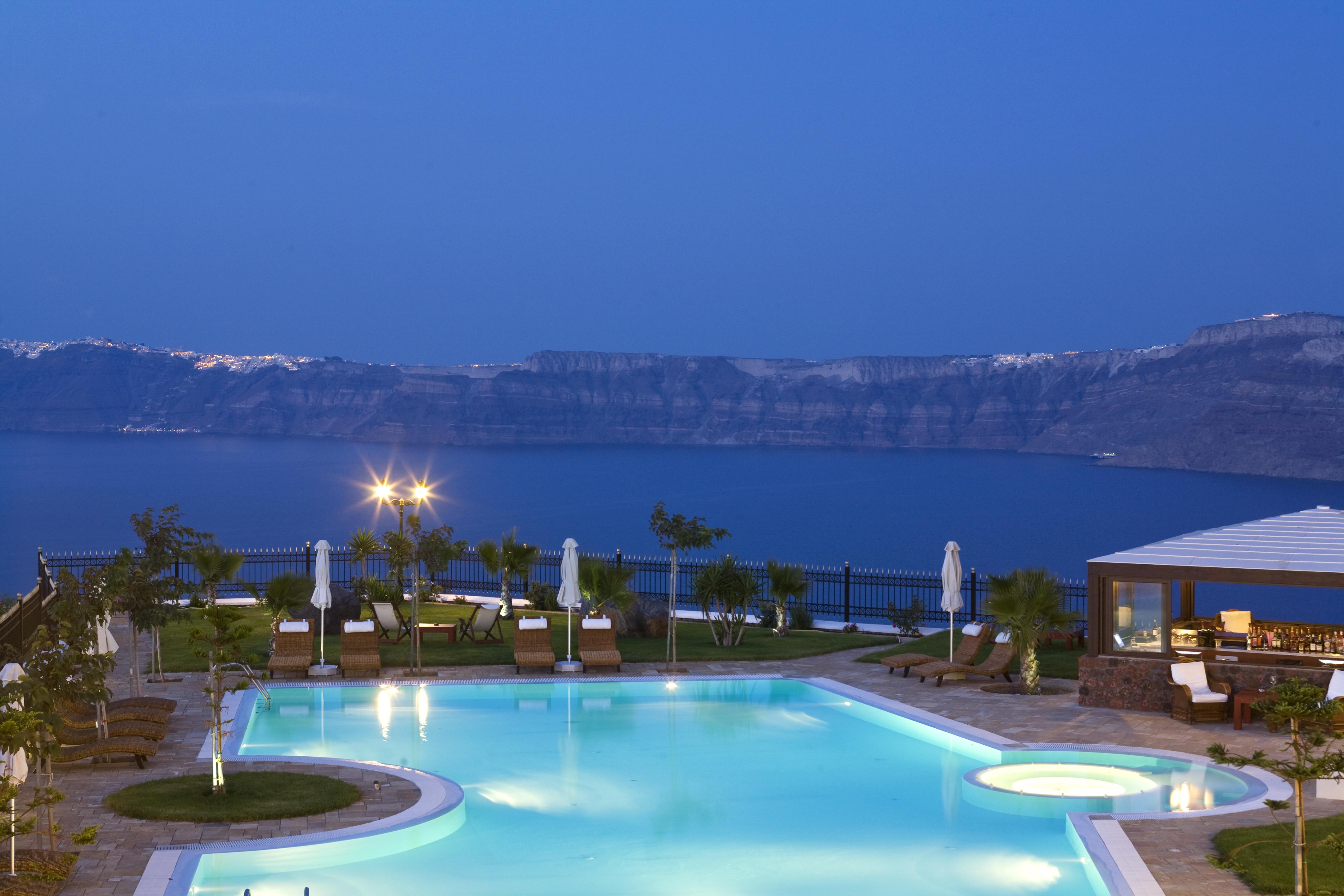 Maison Des Lys - Luxury Suites Akrotírion Exteriör bild