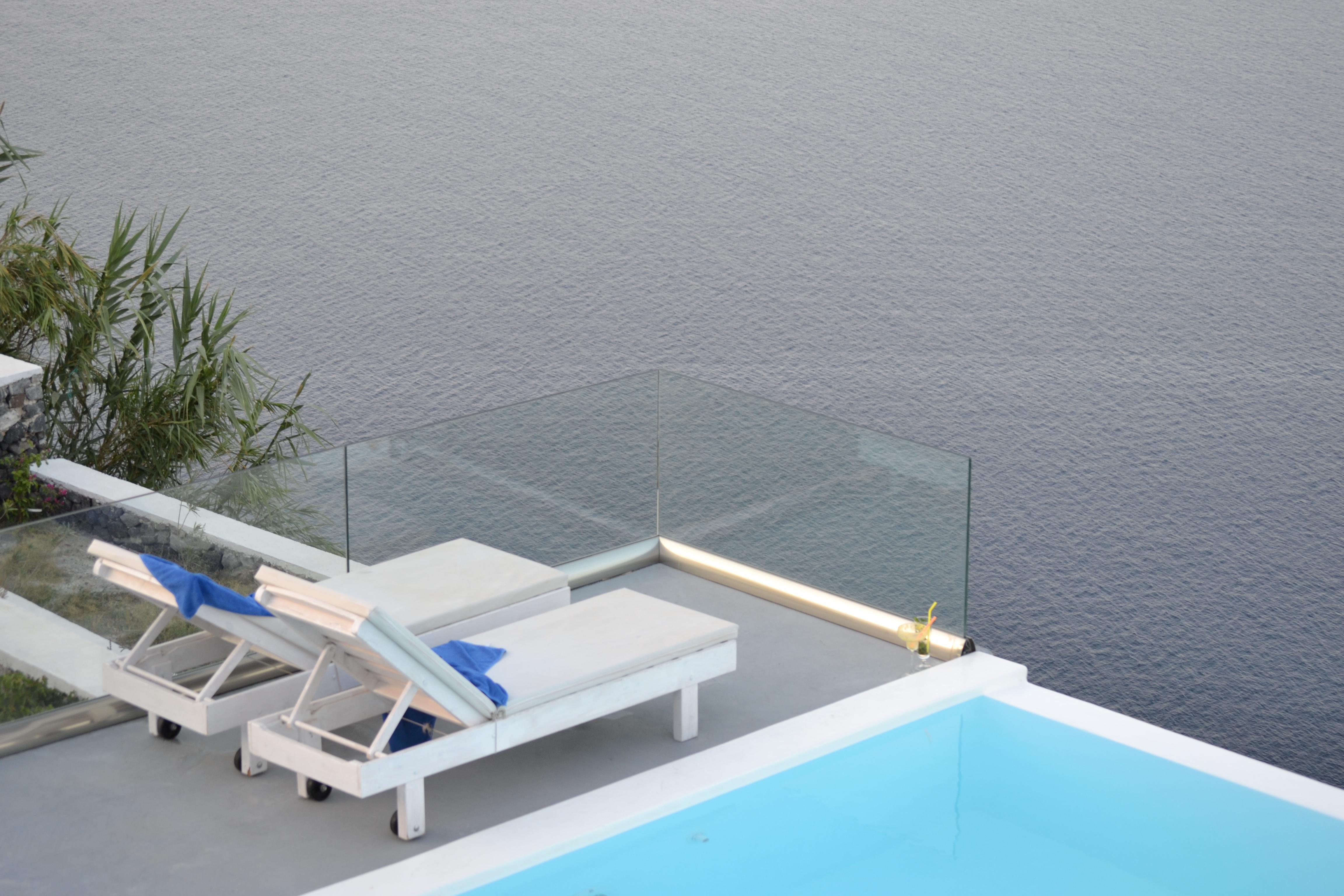 Maison Des Lys - Luxury Suites Akrotírion Exteriör bild