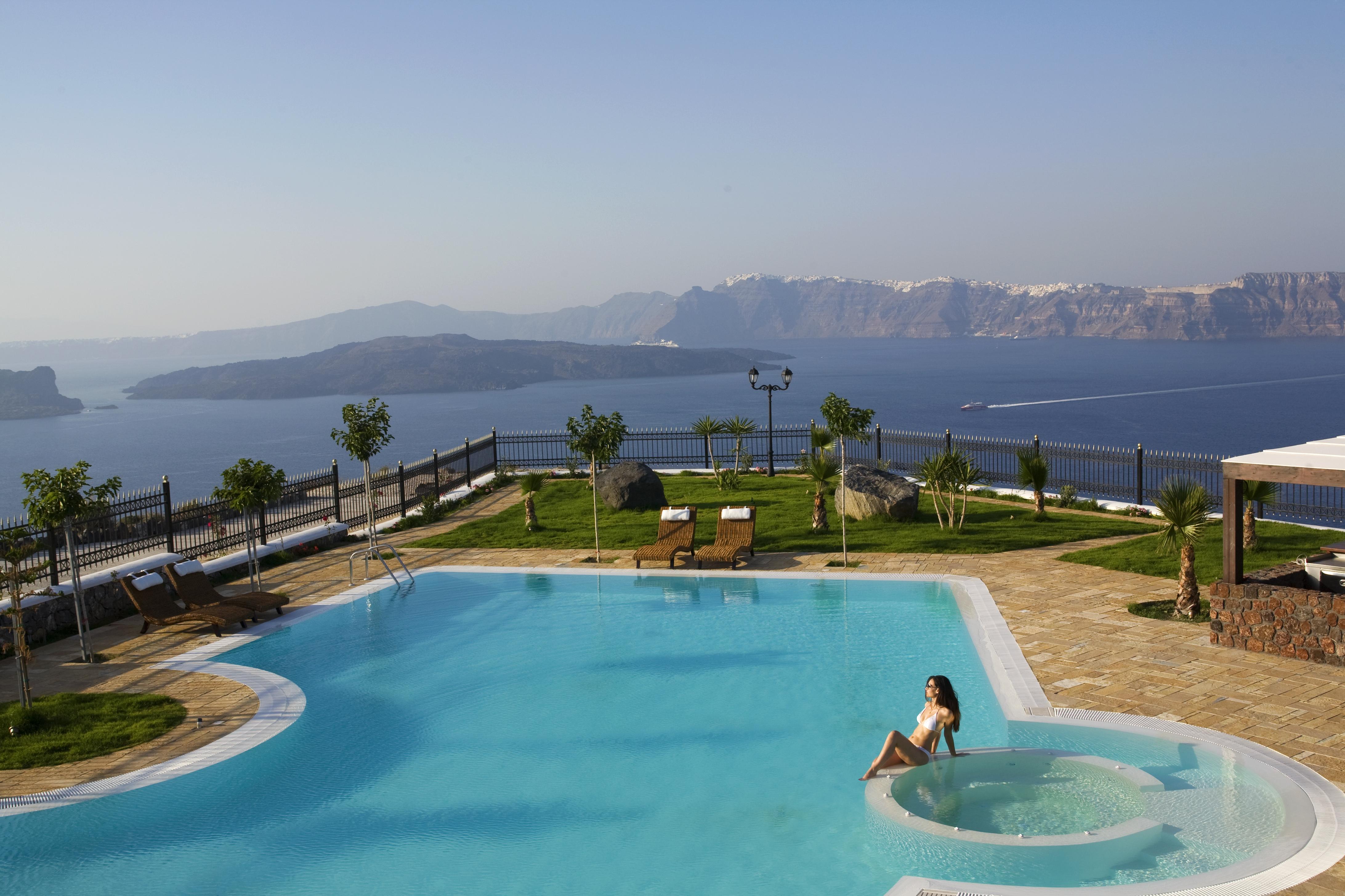 Maison Des Lys - Luxury Suites Akrotírion Exteriör bild