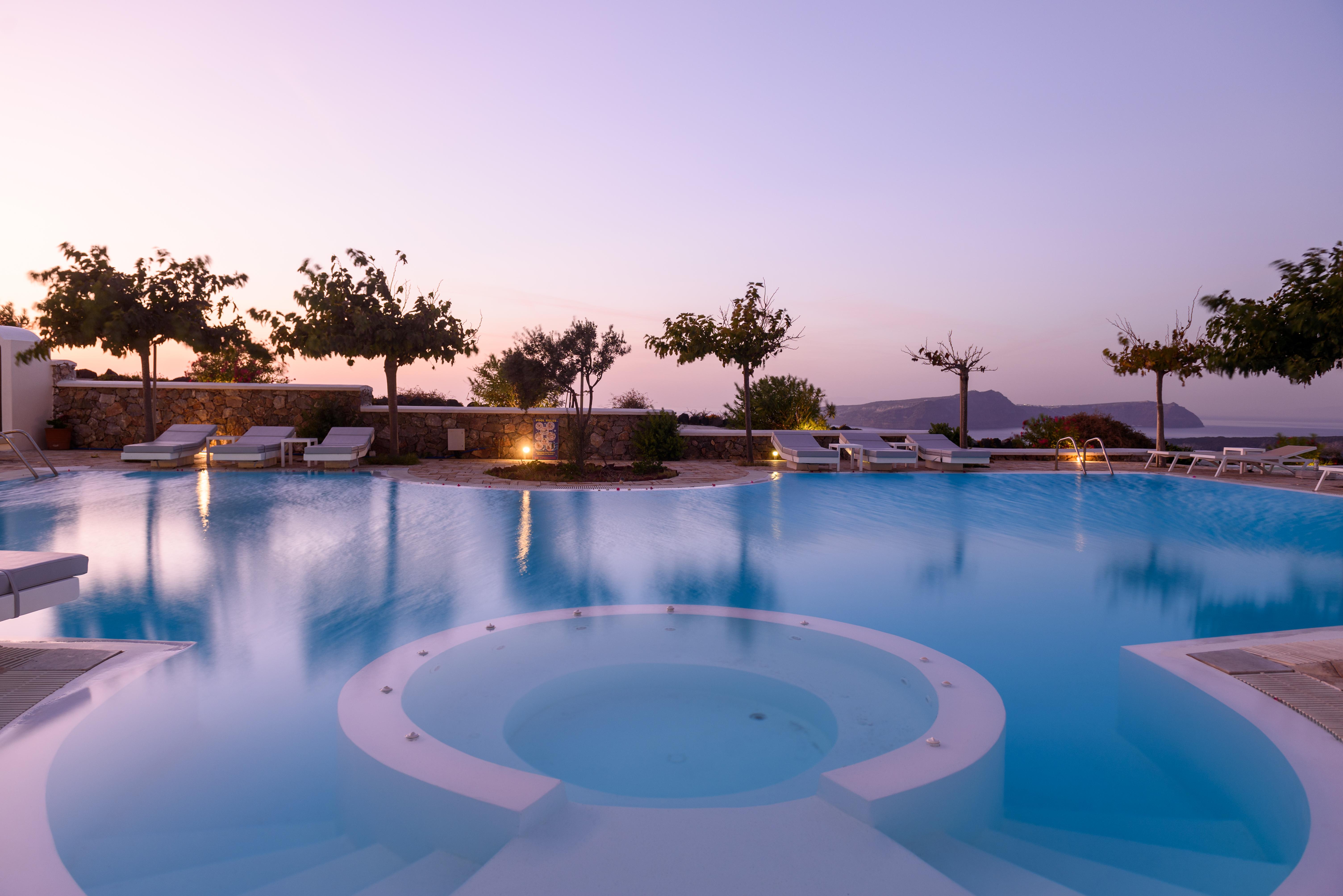 Maison Des Lys - Luxury Suites Akrotírion Exteriör bild